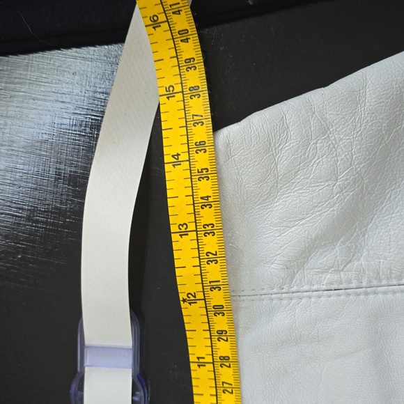 WHITE LEATHER SKIRT - Picture 5 of 6